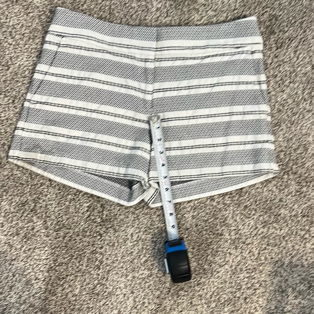 Loft Riviera Shorts - Picture 3 of 4